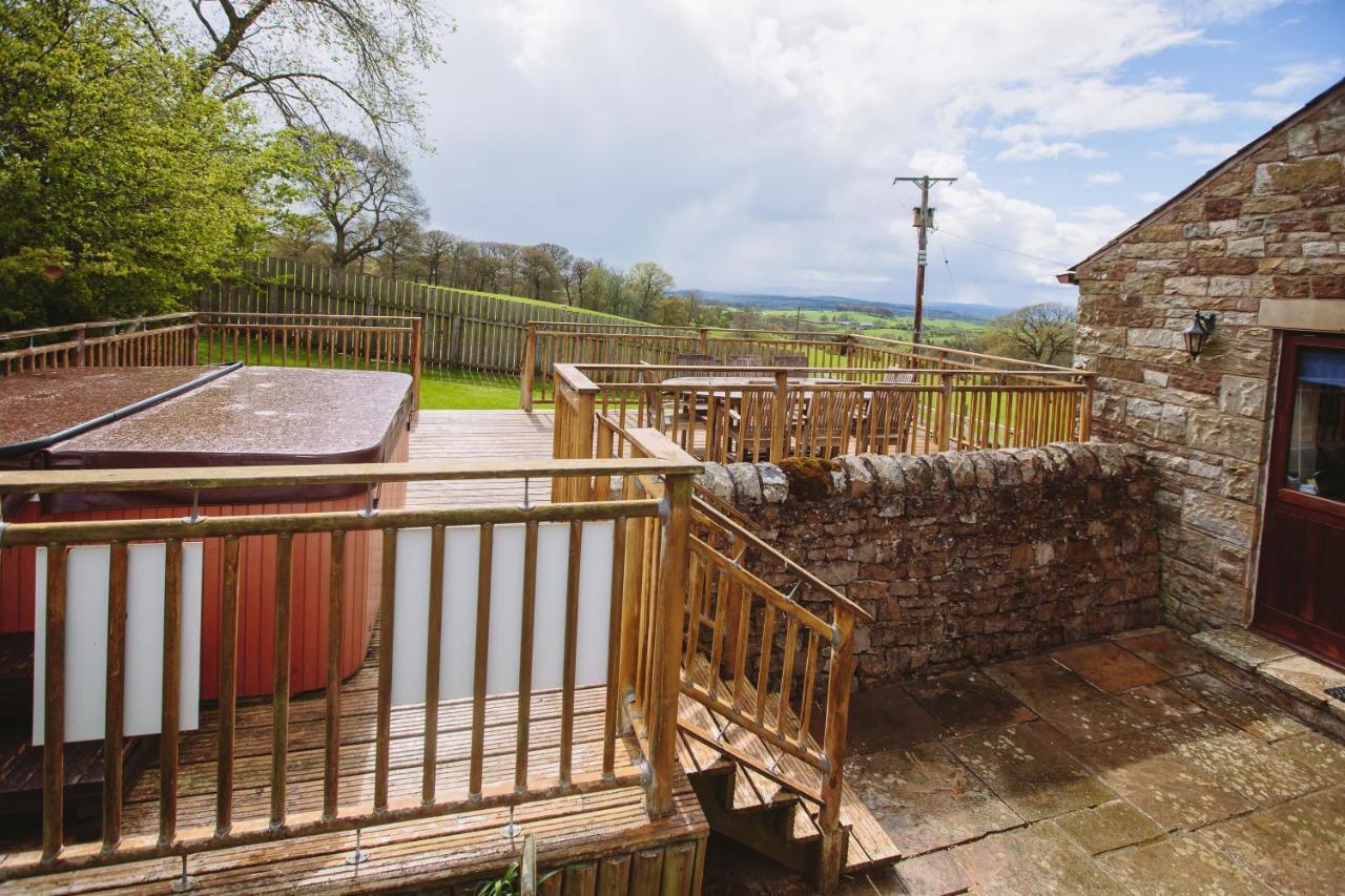 Вилла Mill Barn Hot Tub Castle Carrock Экстерьер фото